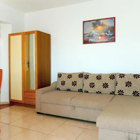 Mira-2 By Interhome Apartamento Pinezići