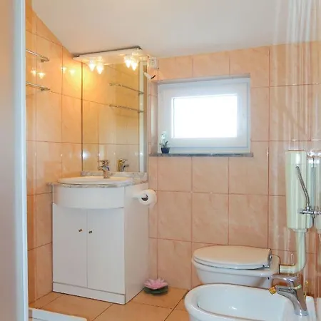 Apartamento Mira-2 By Interhome